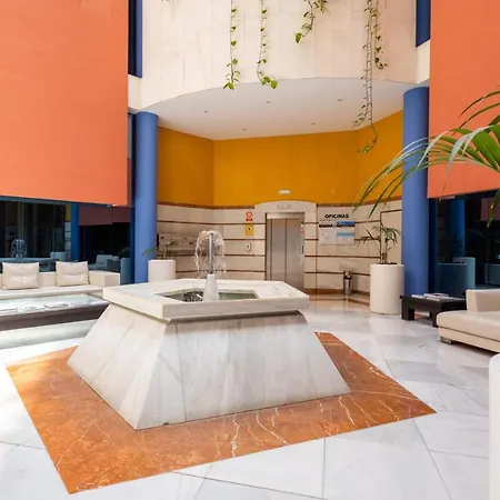 Puerto Banus, Edificio Tembo, 2 Bedroom Apartment, Parking And Pool Marbella