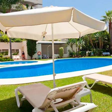 Puerto Banus, Edificio Tembo, 2 Bedroom Apartment, Parking And Pool Marbella